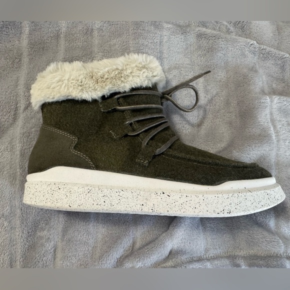 Romika Helsinki 01 Olive Faux Fur Boot Sneaker EU 37 US 6 to 6.5 - Picture 7 of 11